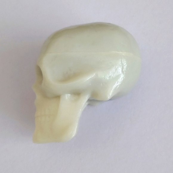 Skull Glow in The Dark Maracka Hand Shaker Music Maker - Picture 10 of 17